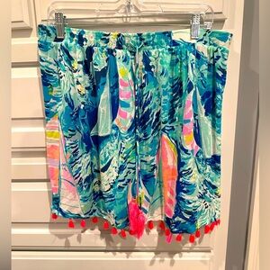 Lily Pulitzer multi use piece. Size L